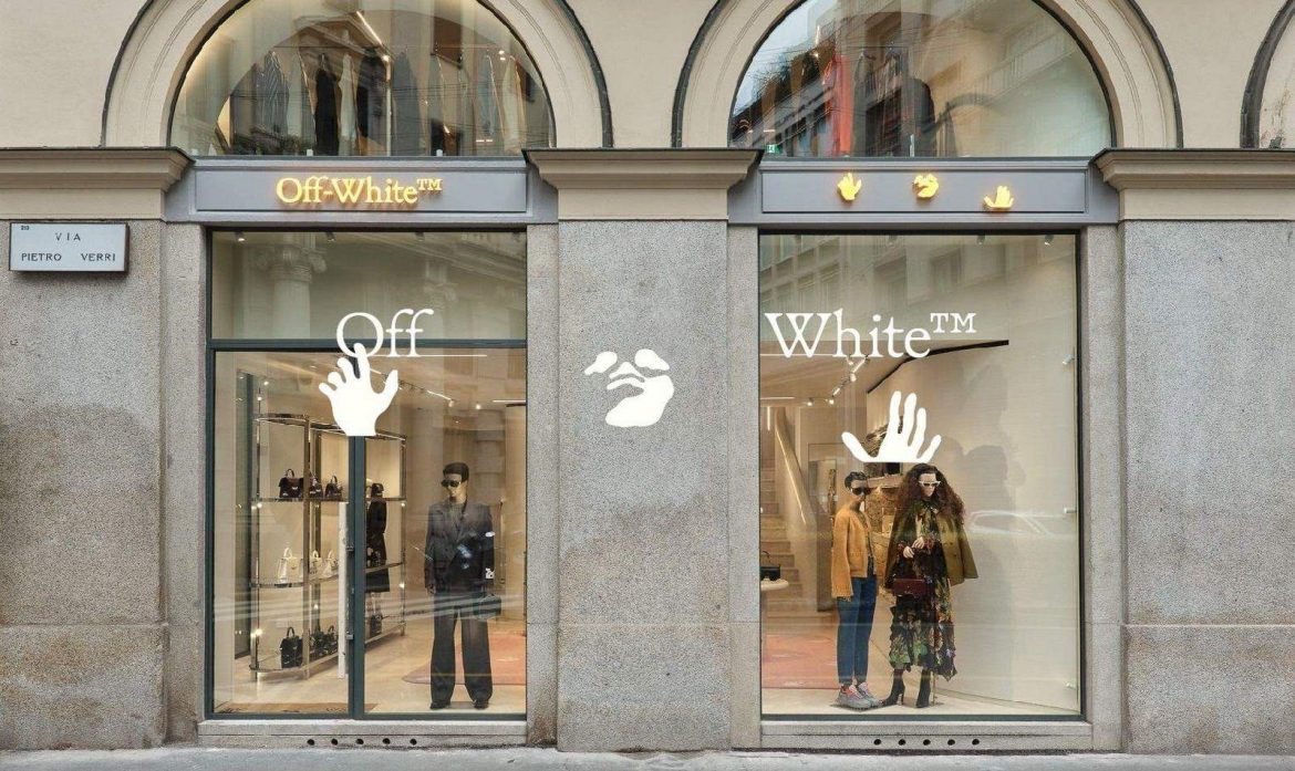 Off-White chấp nhận tiền điện tử để thanh to&aacute;n tại c&aacute;c cửa h&agrave;ng lớn của m&igrave;nh tại Paris, London v&agrave; Milan.