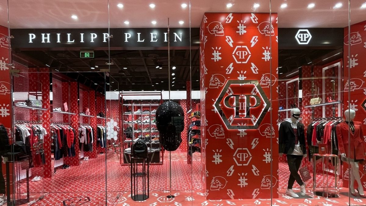 Mỗi ng&agrave;y Philipp Plein c&oacute; &iacute;t nhất một đơn h&agrave;ng được thanh to&aacute;n bằng tiền điện tử.