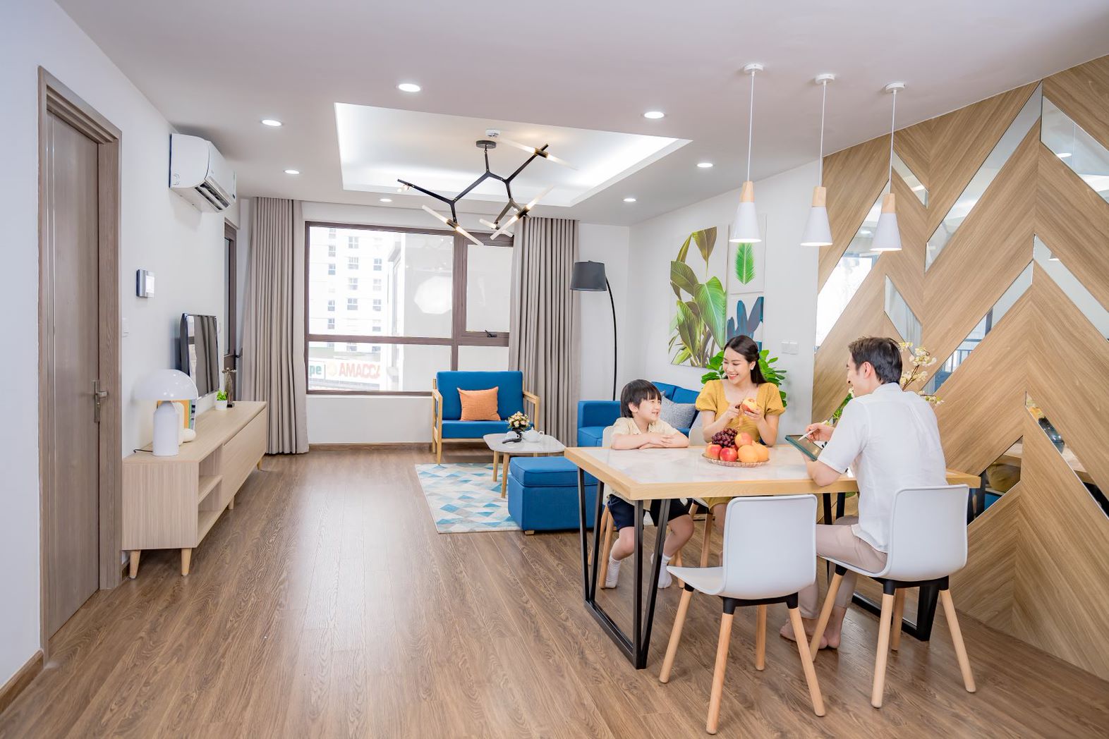 Căn hộ 2 ph&ograve;ng ngủ tại UDIC Westlake c&oacute; thiết phong c&aacute;ch Singapore hiện đại, trẻ trung.