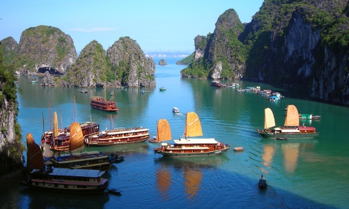 “Cháy” tour dịp 30/4, hàng không và đường sắt đều tăng chuyến