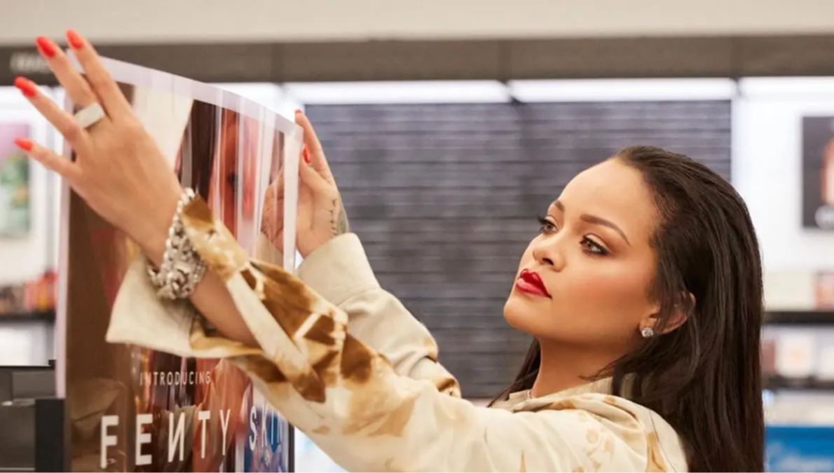 Rihanna kh&ocirc;ng giới hạn bản th&acirc;n chỉ kiếm tiền từ &acirc;m nhạc.