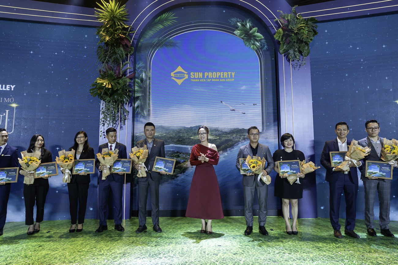 Đại diện đến từ các đại lý phân phối chính thức dự án tham dự sự kiện. Ảnh Sun Property.