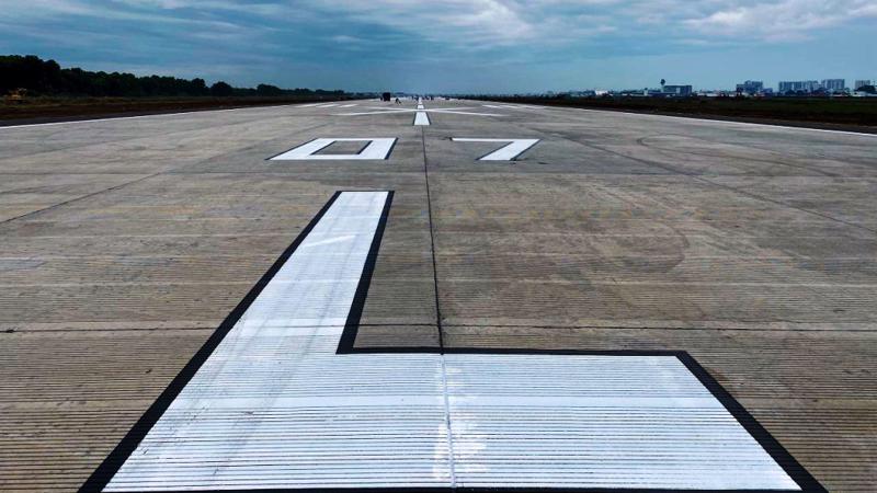 Dự &aacute;n cải tạo, n&acirc;ng cấp đường băng 25R/07L s&acirc;n bay T&acirc;n Sơn Nhất sẽ ho&agrave;n th&agrave;nh v&agrave; đưa v&agrave;o khai th&aacute;c v&agrave;o dịp 30/4.