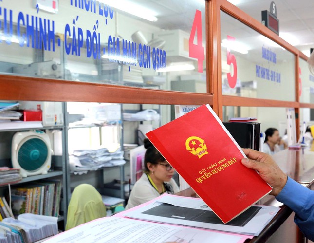Cục thuế các tỉnh, thành vừa tuyên truyền người dân, doanh nghiệp kê khai đúng giá chuyển nhượng bất động sản, vừa đấu tranh với các hành vi có dấu hiệu trốn thuế.