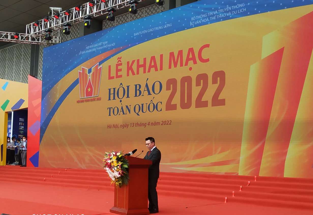 &Ocirc;ng L&ecirc; Quốc Minh, Uỷ vi&ecirc;n Trung ương Đảng, Tổng Bi&ecirc;n tập B&aacute;o Nh&acirc;n d&acirc;n, Chủ tịch&nbsp;Hội Nh&agrave; b&aacute;o Việt Nam&nbsp;ph&aacute;t biểu tại buổi lễ.