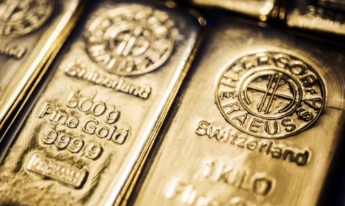 Giá vàng miếng dập dình trước ngưỡng 70 triệu đồng/lượng