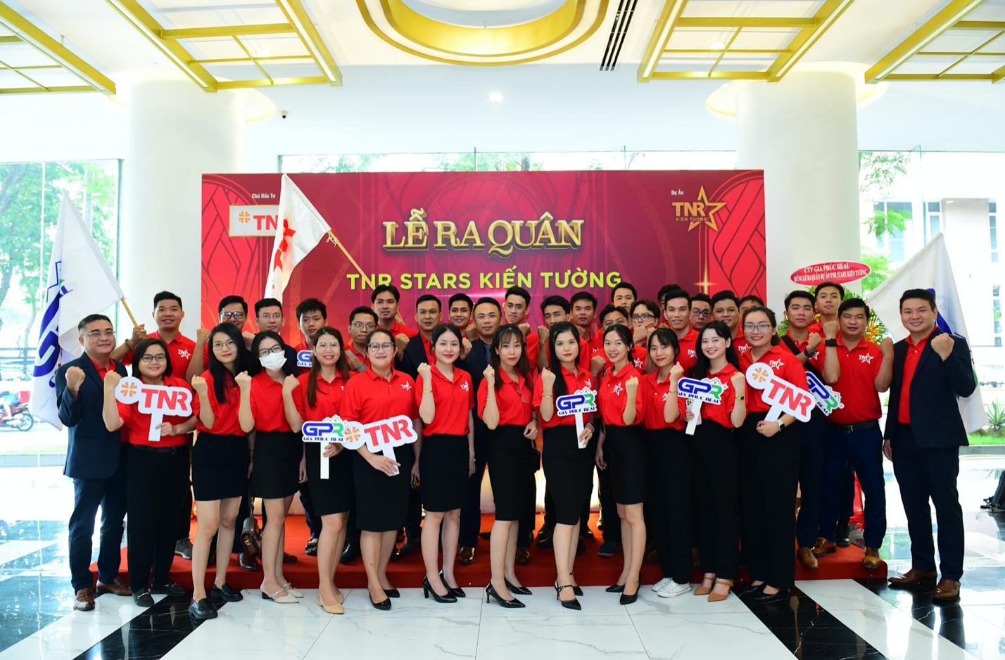 Lễ ra quân dự án TNR Stars Kiến Tường được tổ chức tại Trung tâm hội nghị Riverside Palace, Tp.HCM ngày 14/4 vừa qua.