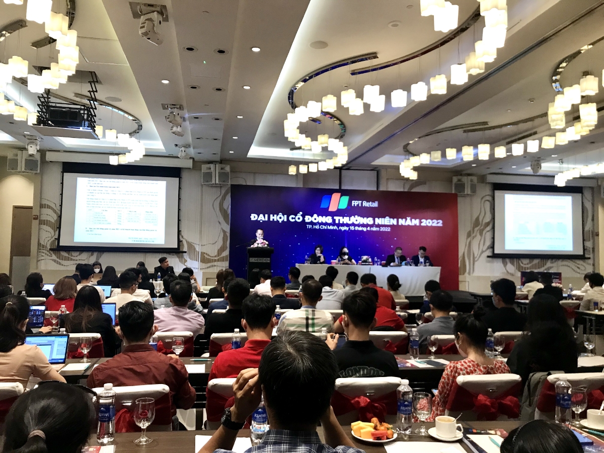 Năm 2022,&nbsp;FPT&nbsp;Retail sẽ mở th&ecirc;m 300 cửa h&agrave;ng thuốc Long Ch&acirc;u - Ảnh: VNE.