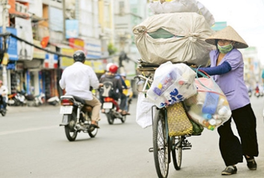 Cân nhắc nghiên cứu và xem hoạt động kinh doanh phế liệu là một ngành chính thức.