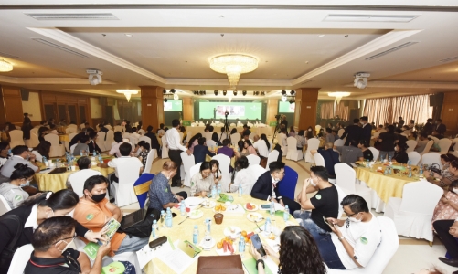 Hàng trăm khách hàng tham dự lễ công bố dự án Làng sinh thái golf Green Center