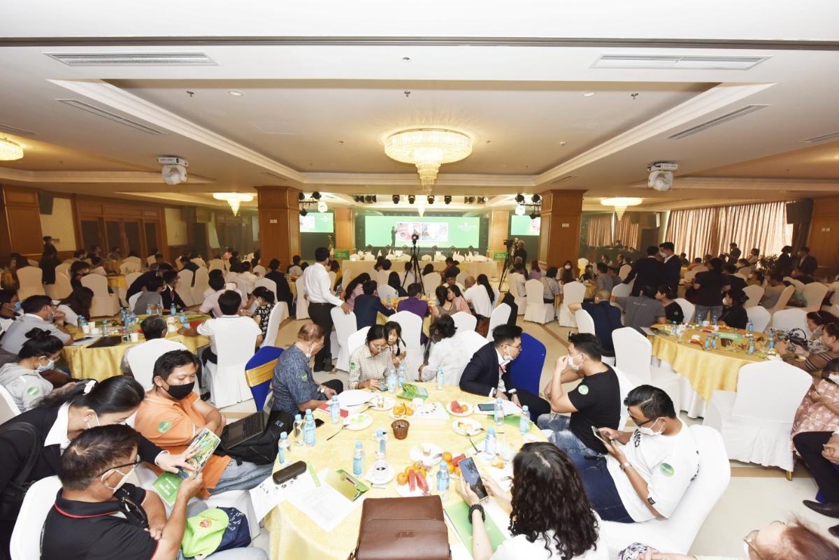 Hàng trăm khách hàng tham dự lễ công bố Green Center.