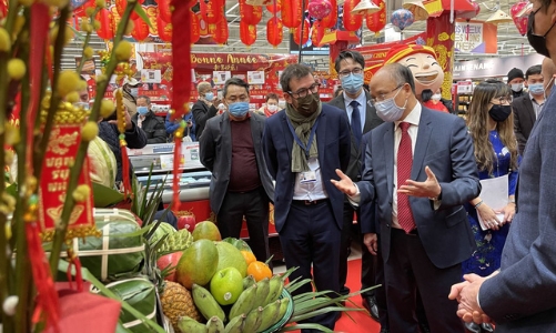 Xuất khẩu gặp khó ở nước ngoài: Doanh nghiệp biết hỏi ai?