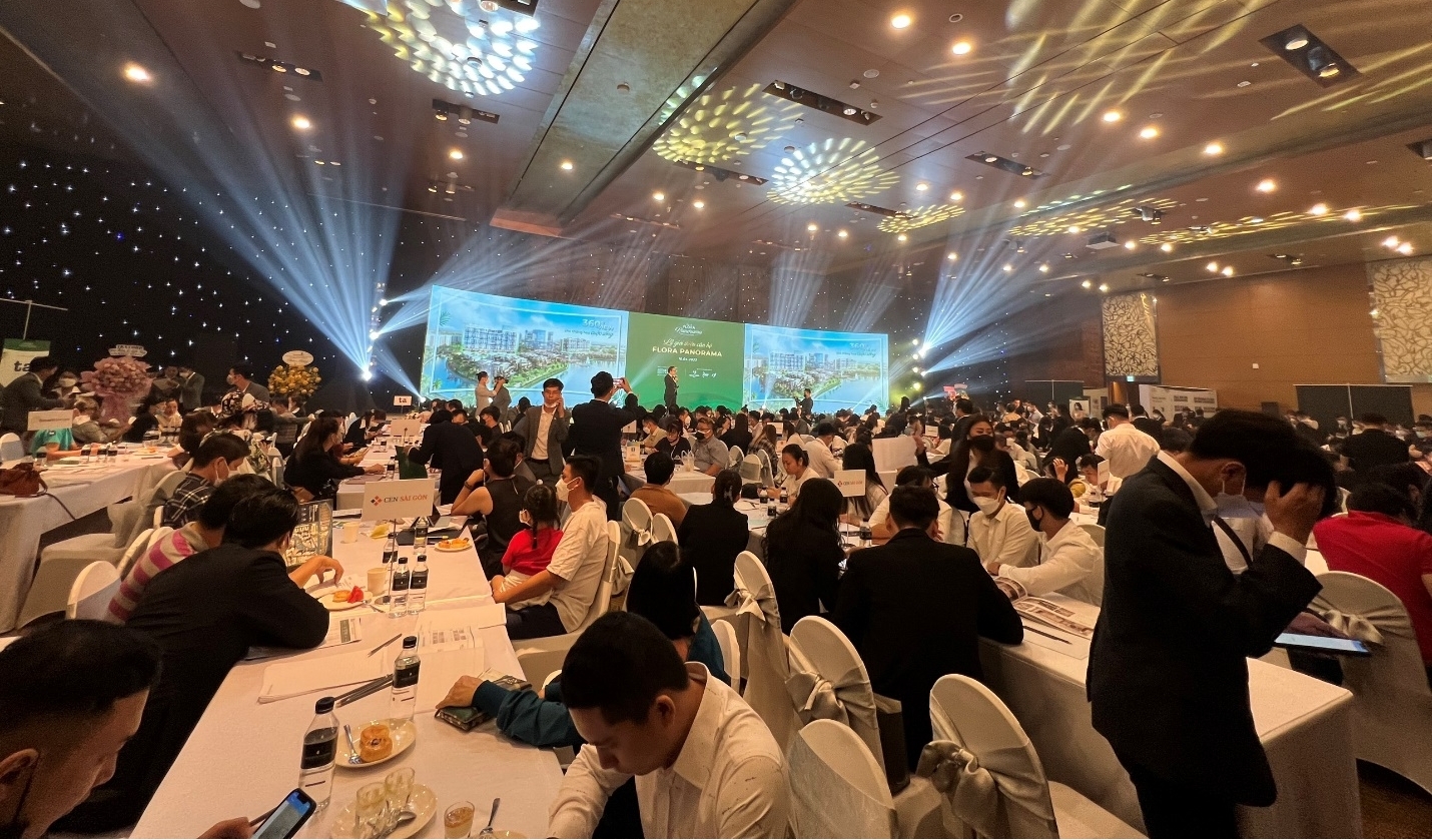 Hơn 600 khách hàng tham gia sự kiện Lễ giới thiệu căn hộ Flora Panorama.
