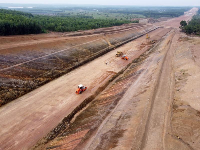 Deputy PM directs MoC to act on rising construction material prices