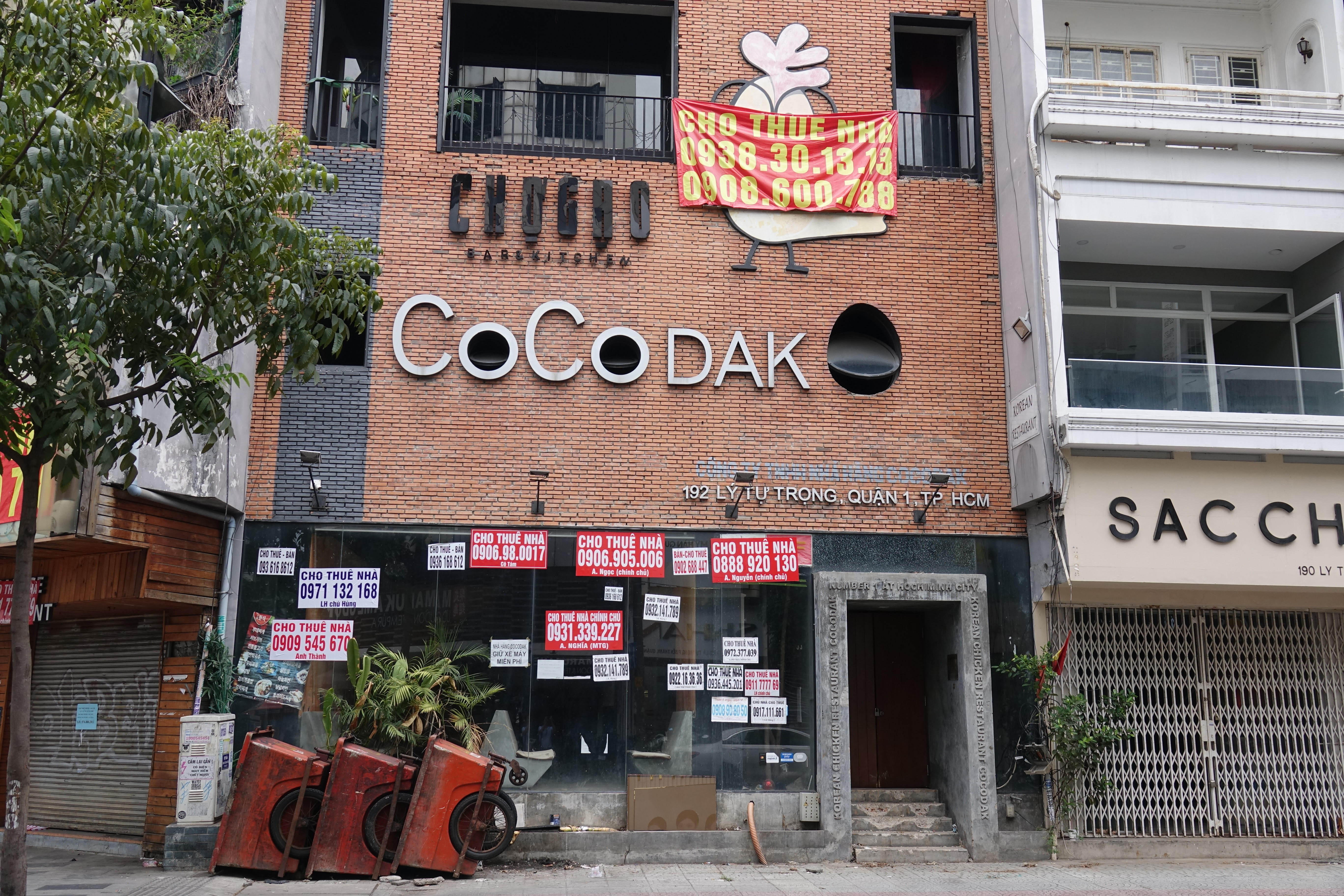 Căn nhà mặt tiền có vị trí rất đẹp trên phố Lý Tự Trọng, TP HCM đã phải đóng cửa suốt nhiều tháng. 