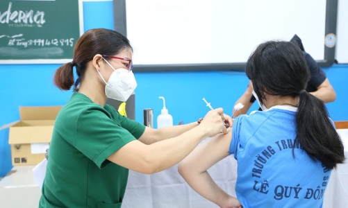 TP. Hồ Chí Minh chi gần 5.000 tỷ đồng hỗ trợ 9 triệu người dân và phòng, chống dịch