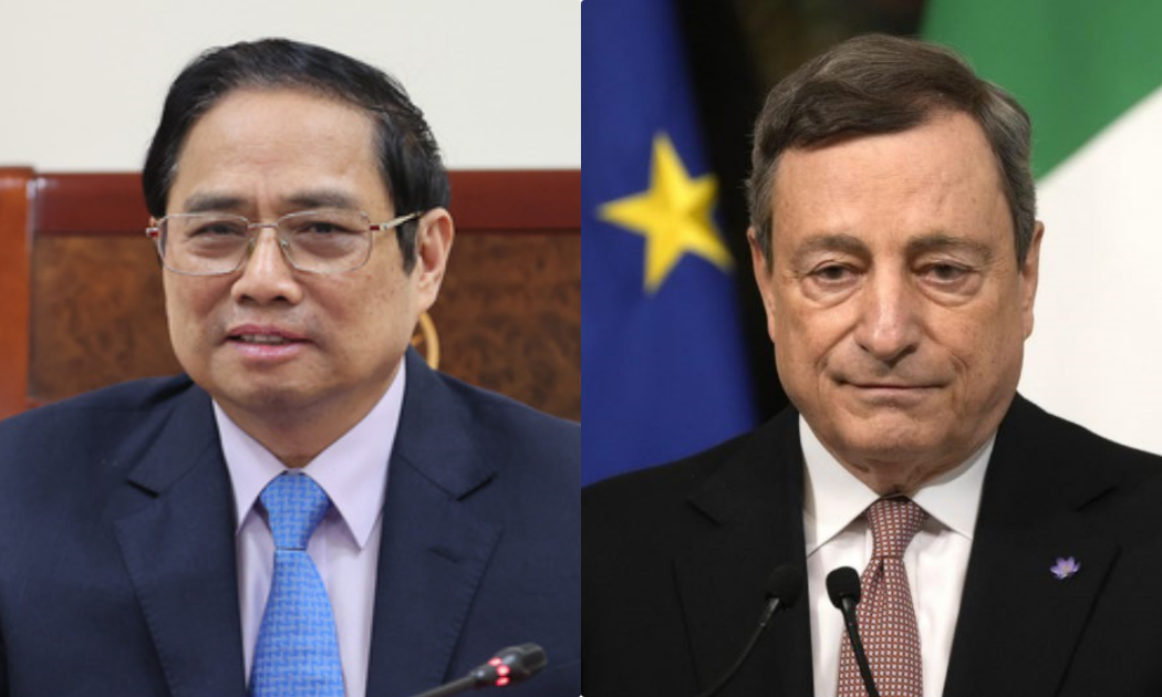 Thủ tướng Phạm Minh Chính và Thủ tướng Italy Mario Draghi - Ảnh: VGP/AP