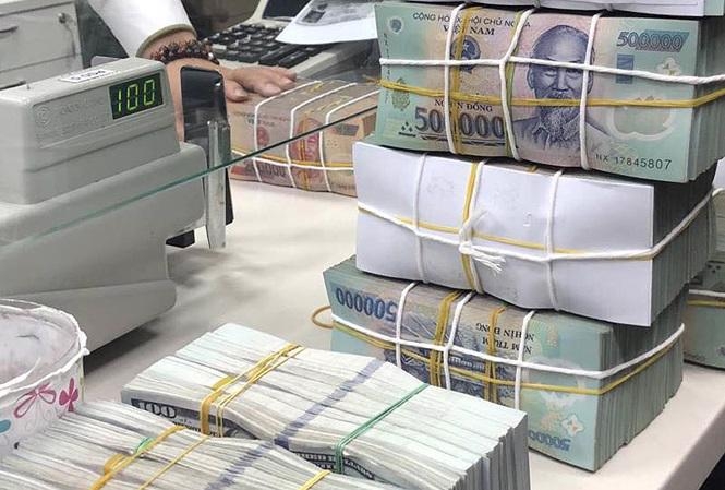Individual savings deposits in banks up sharply