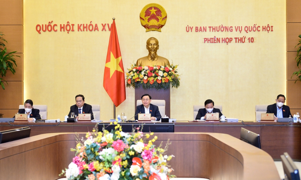 Chủ tịch Quốc hội Vương Đình Huệ phát biểu tại phiên họp - Ảnh: Quochoi.vn