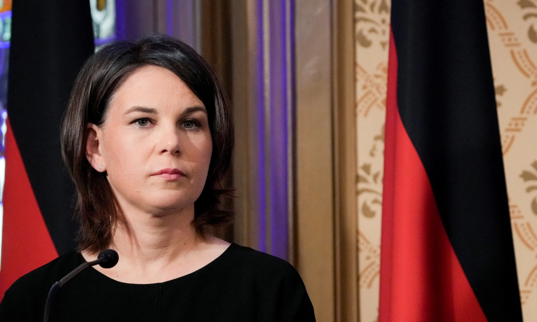 Bộ trưởng Ngoại giao Đức Annalena Baerbock tại cuộc họp báo ở Riga, Latvia ngày 20/4/2022 - Ảnh: Reuters