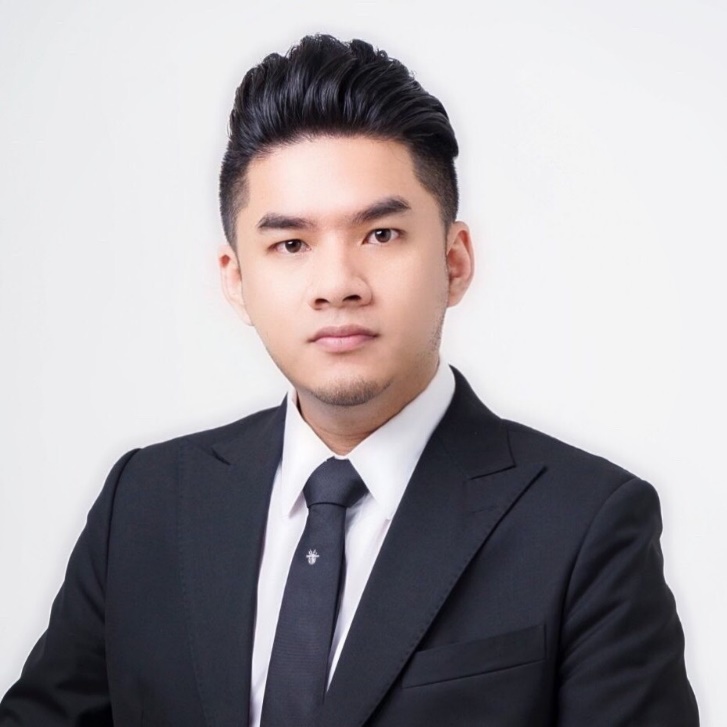 Vị Chủ tịch trẻ kinh qua nhiều vị trí trên thị trường chứng khoán.