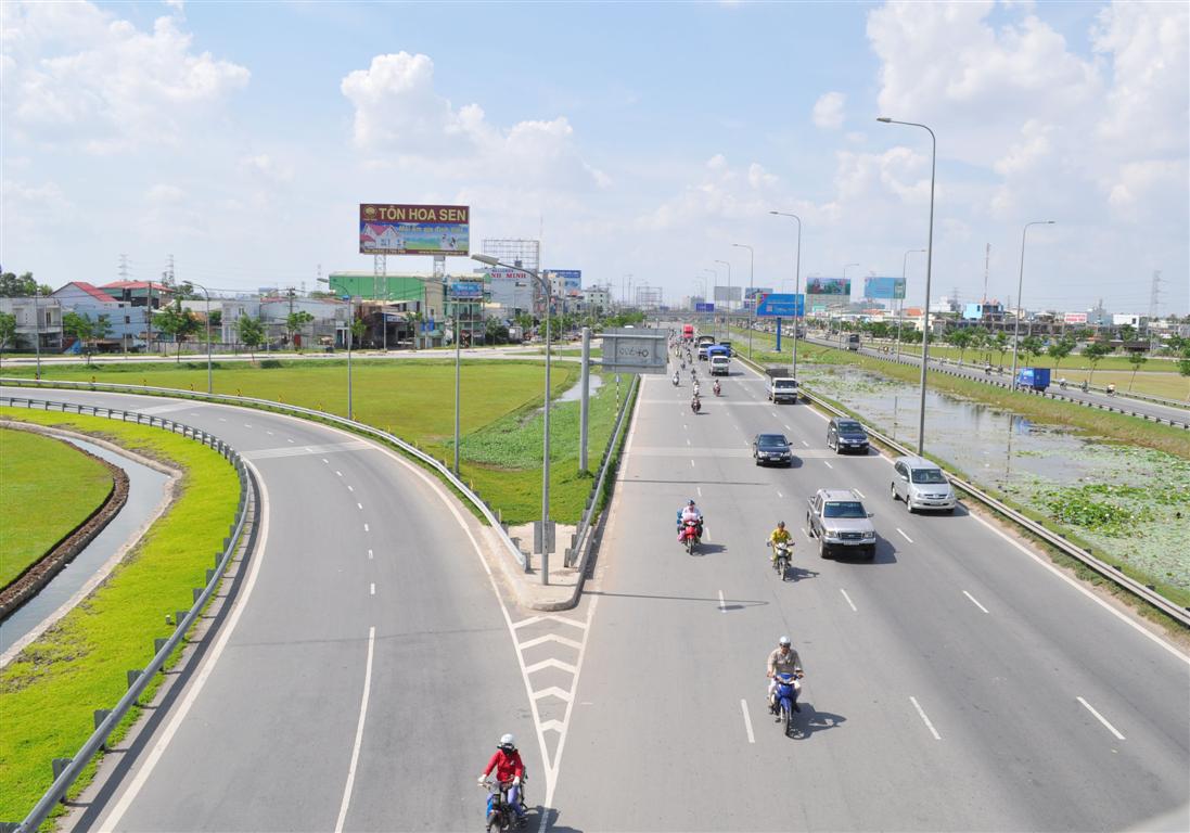 Tổng nhu cầu vốn đầu tư phát triển kết cấu hạ tầng giao thông đường bộ thời gian tới vô cùng lớn.
