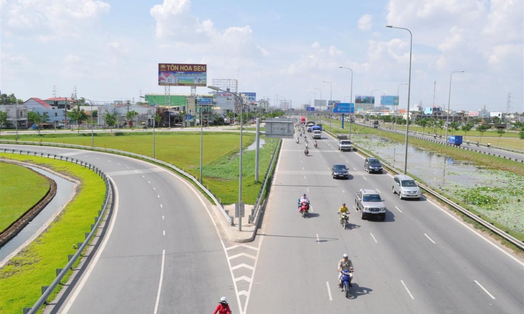 Tổng nhu cầu vốn đầu tư phát triển kết cấu hạ tầng giao thông đường bộ thời gian tới vô cùng lớn.