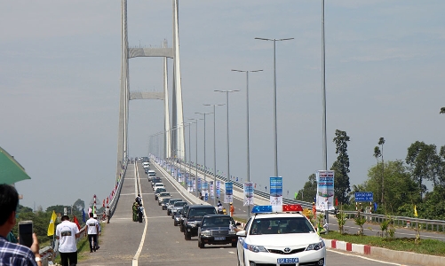 Mở đường giao thông, động lực quan trọng để đồng bằng sông Cửu Long xoay trục phát triển