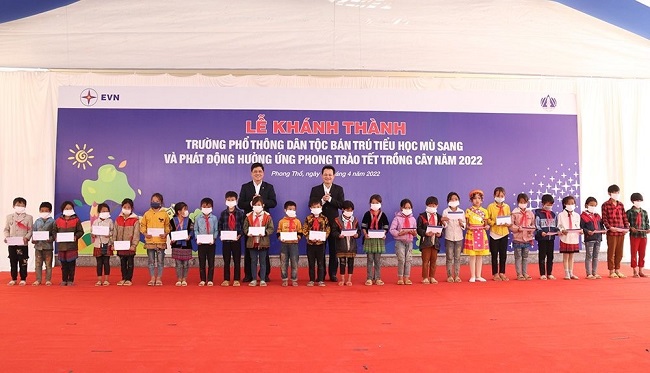 Khánh thành trường phổ thông dân tộc bán trú tiểu học Mù Sang.