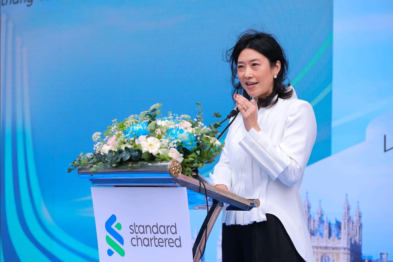 Bà Michele Wee, Tổng giám đốc Ngân hàng Standard Chartered Việt Nam.
