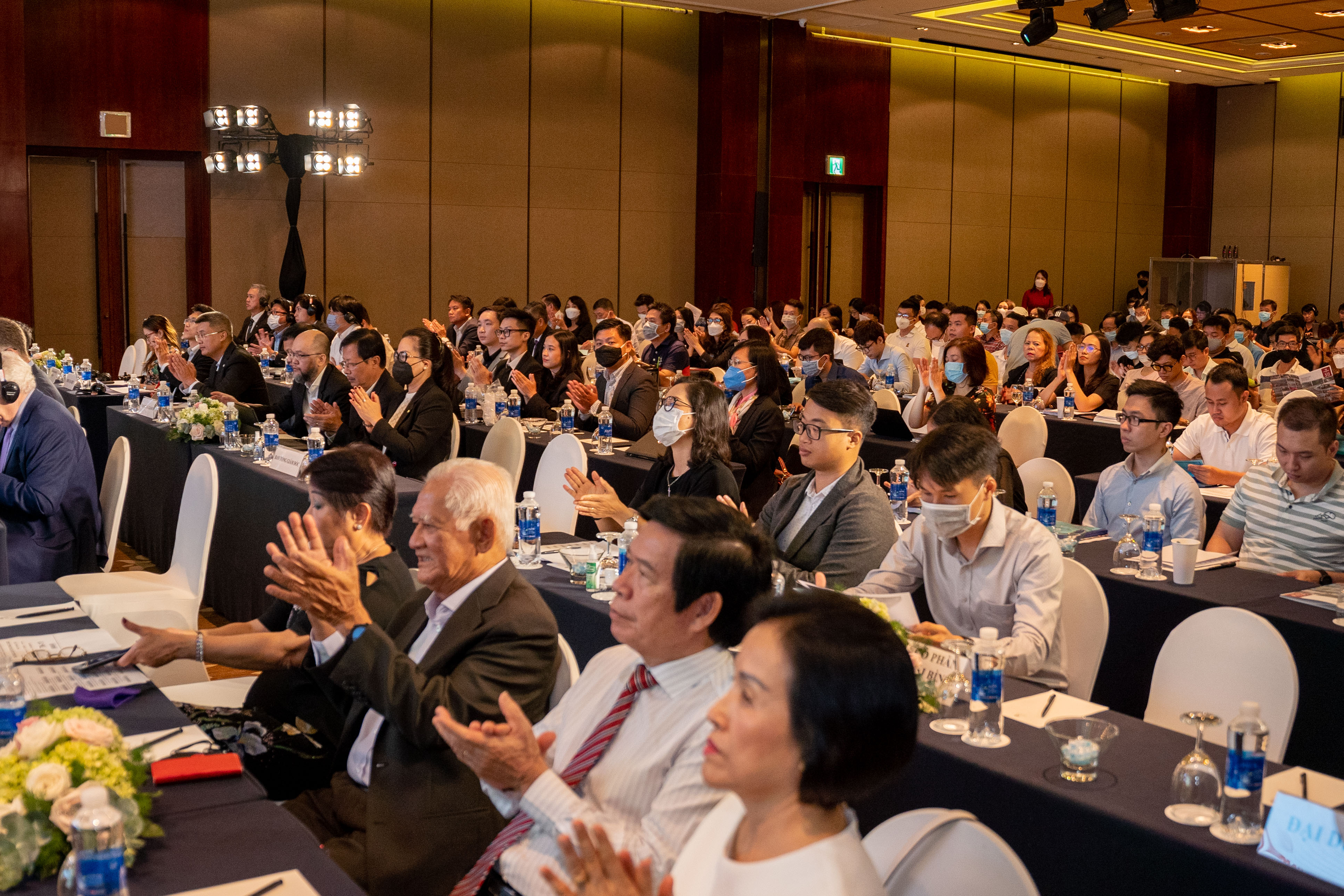 Tất cả c&aacute;c cổ đ&ocirc;ng đ&atilde; th&ocirc;ng qua kế hoạch kinh doanh năm 2022.