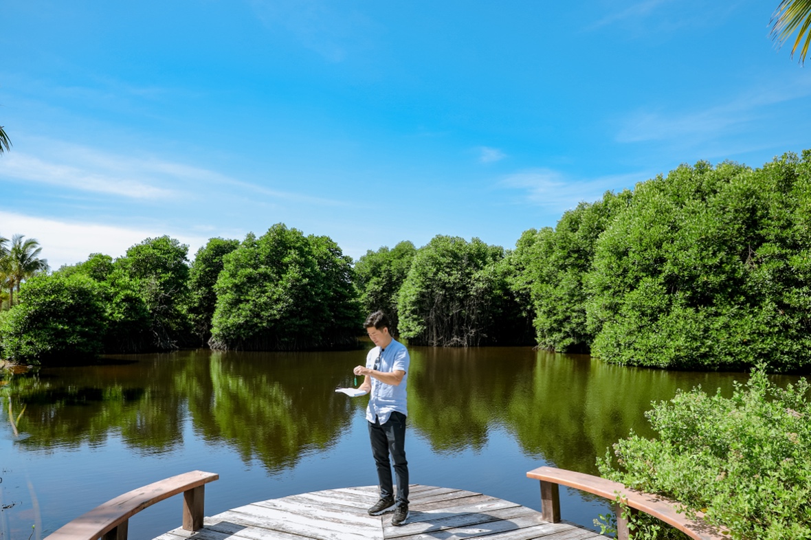 Chuy&ecirc;n gia Lưu Long khảo s&aacute;t thực tế tại dự &aacute;n.