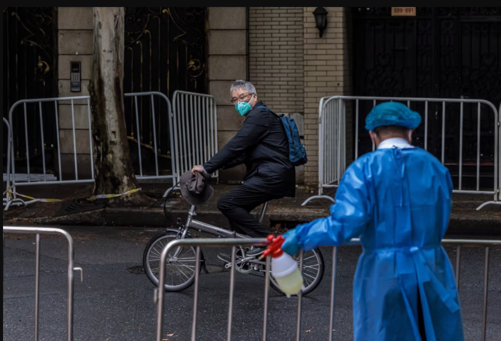 Quan chức y tế hàng đầu về Covid-19 của Trung Quốc cho rằng chi phí phòng dịch theo chiến lược Zero Covid của Bắc Kinh là xứng đáng so với những rủi ro - Ảnh: EPA-EFE.