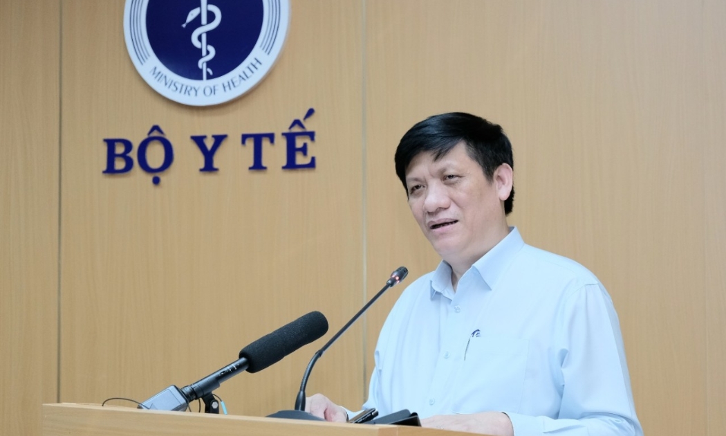 Bộ trưởng Bộ Y tế Nguyễn Thanh Long thông tin tại hội nghị. Ảnh - Trần Minh.
