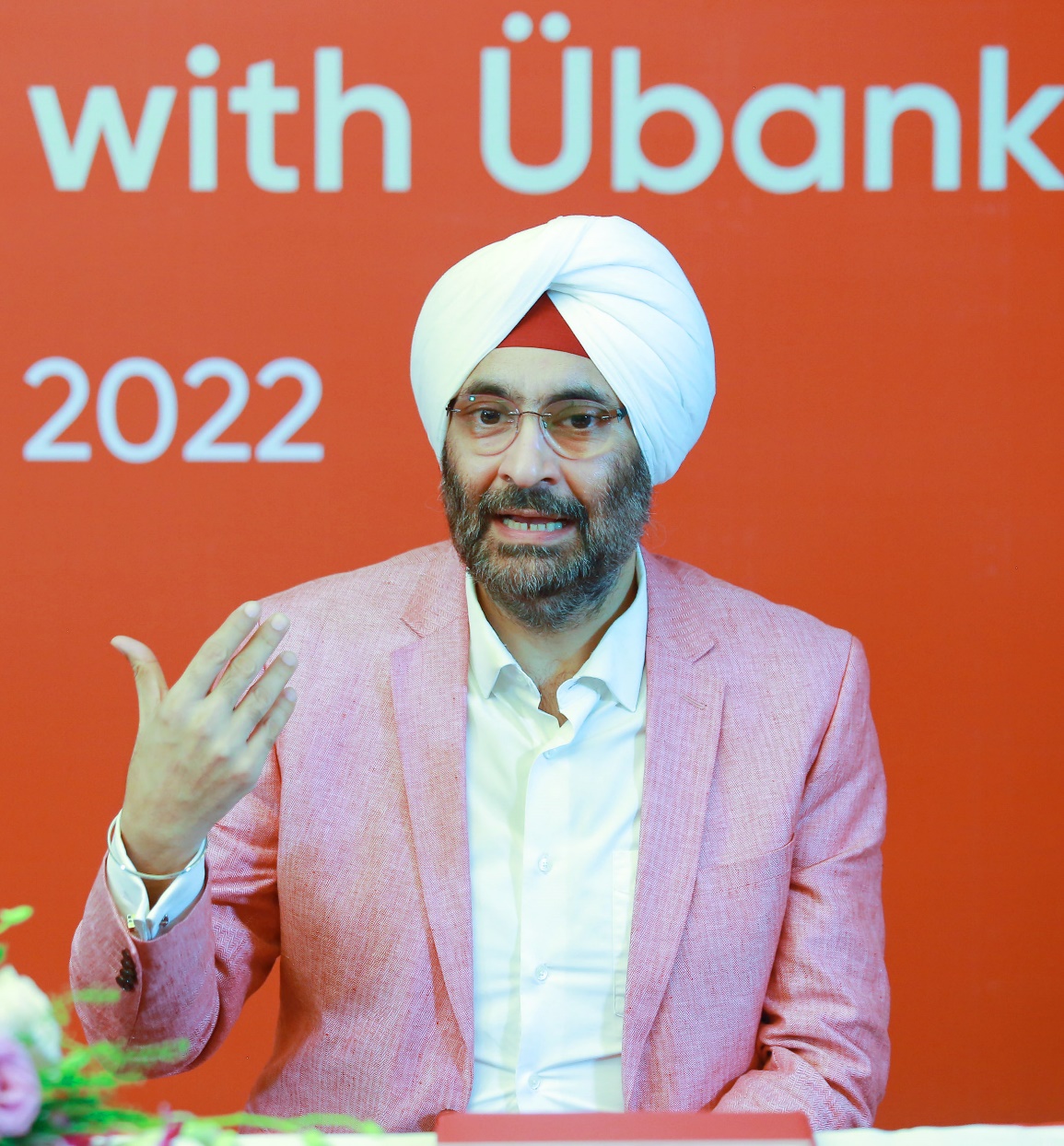 Gunneet Singh Bally, Giám đốc Sản phẩm, Giao tiếp Khách hàng và Quan hệ đối tác của Übank.