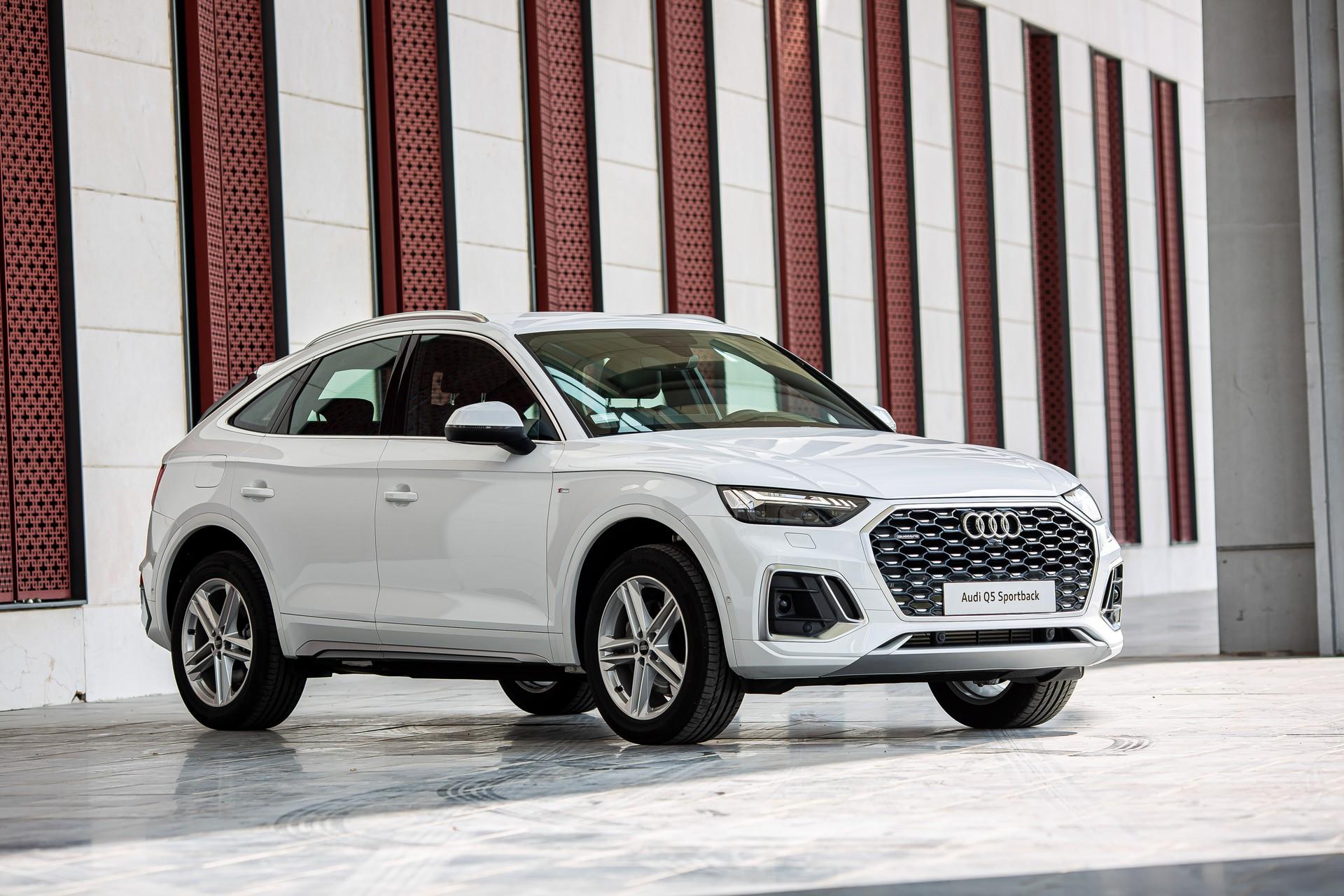 Xe Audi Q5 được sản xuất từ năm 2009 đến năm 2012 đang phải triệu hồi tại Việt Nam do lỗi túi khi TAKATA