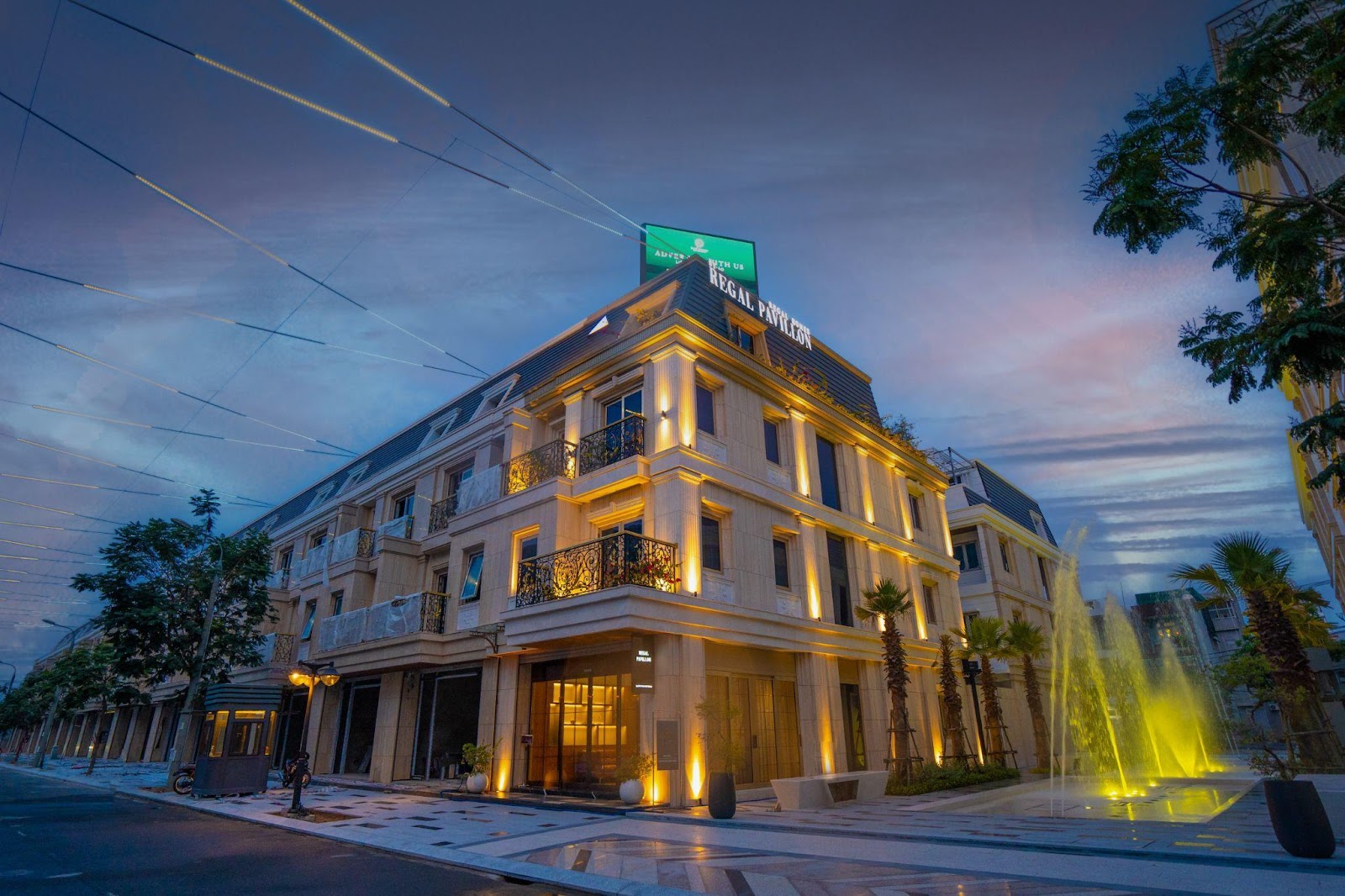 Không chỉ gây ấn tượng trên thị trường bởi tốc độ thi công nhanh hơn tiến độ cùng tiêu chuẩn nghiệm thu khắt khe bậc nhất, Regal Pavillon còn là một trong những dự án ghi nhận mức tăng giá cao trên thị trường trong thời gian ngắn.