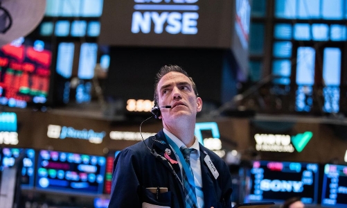 Nasdaq phục hồi bất thành, giá dầu giằng co