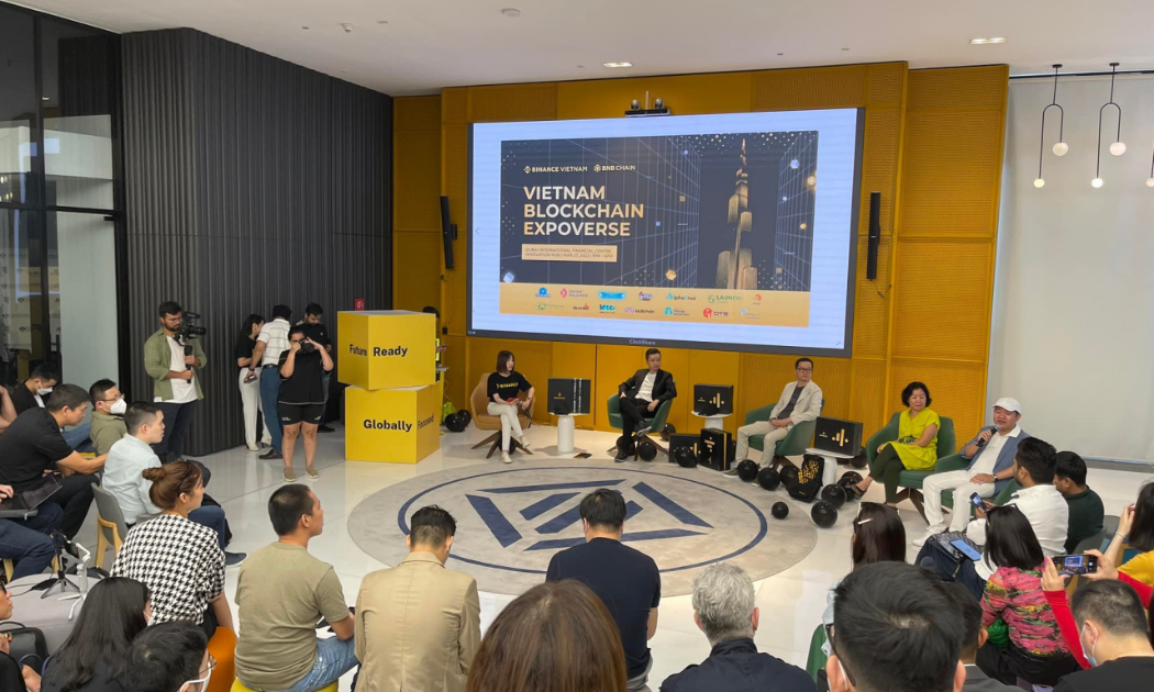 Đại diện AlphaTrue tham gia Hội thảo chuyên đề tại Blockchain Week Dubai 2022.