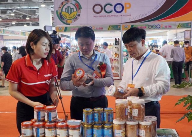 Gian hàng OCOP tại Hội chợ và triển lãm tỉnh Quảng Ninh diễn ra tại Hà Nội.