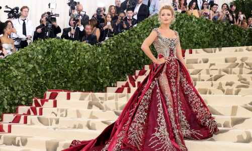 Met Gala 2022: 10 ngôi sao gây ấn tượng về trang phục và diện mạo