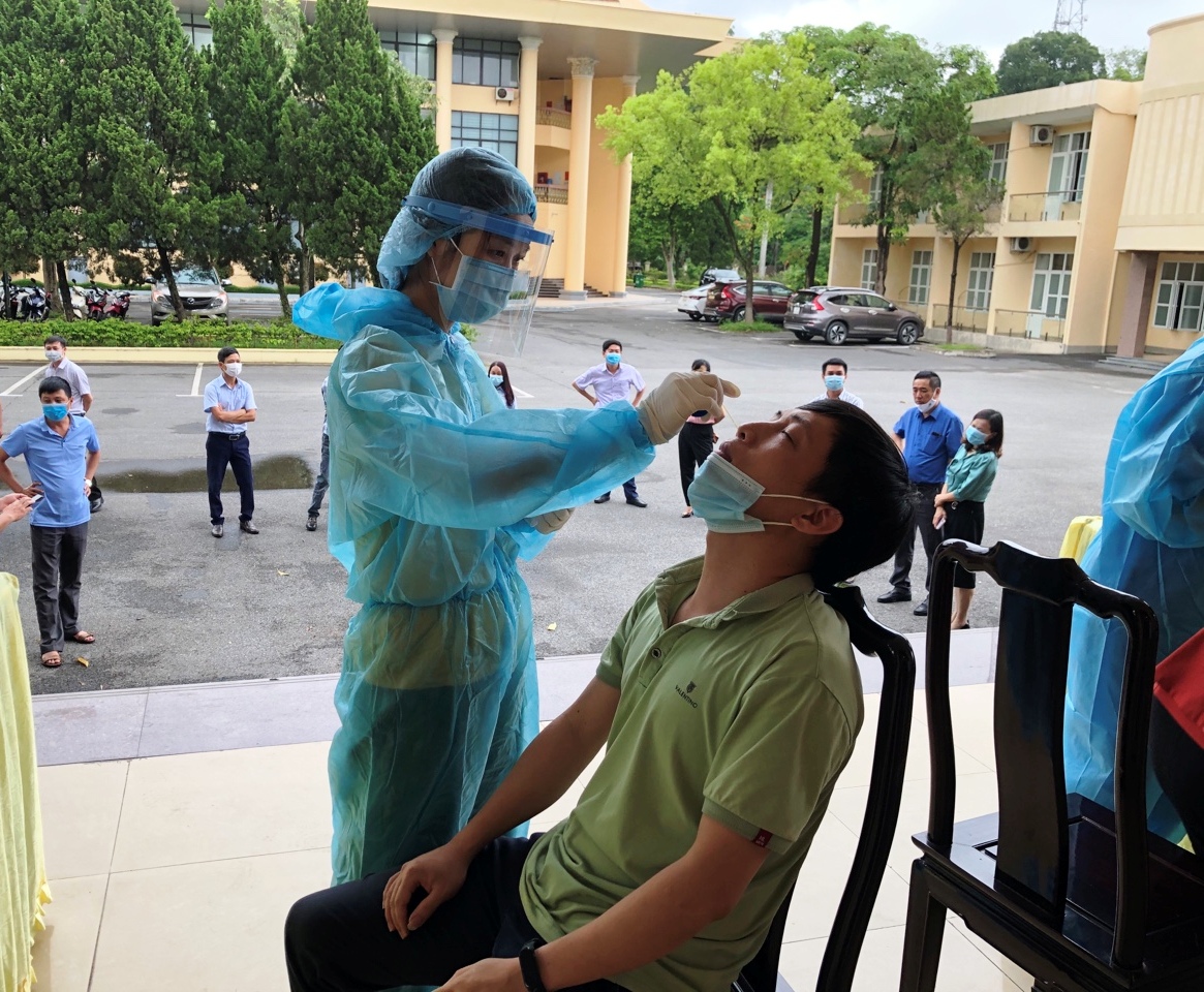 Móng Cái vẫn phải thực hiện hàng loạt các biện pháp chống dịch gắt gao để đảm bảo xuất khẩu