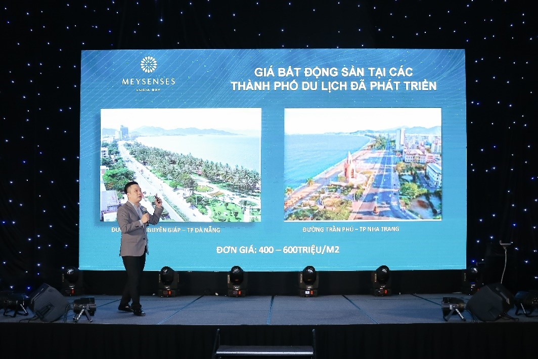 Ông Nguyễn Hồng Đô phân tích thị trường tại một sự kiện NewstarHomes tổ chức.