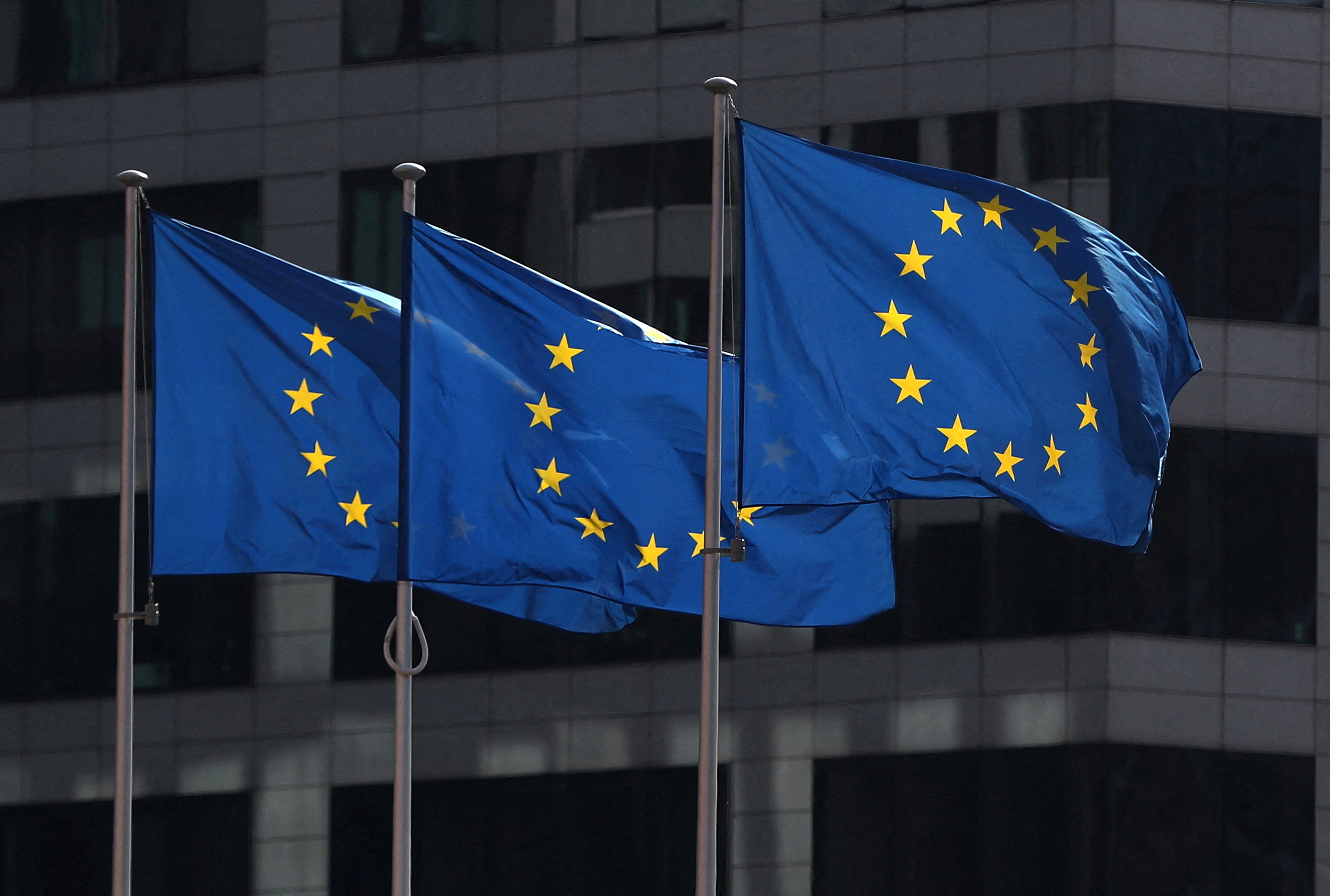 EU vẫn chia rẽ dù cơ bản ủng hộ việc dừng nhập khẩu dầu mỏ của Nga - Ảnh: Getty Images
