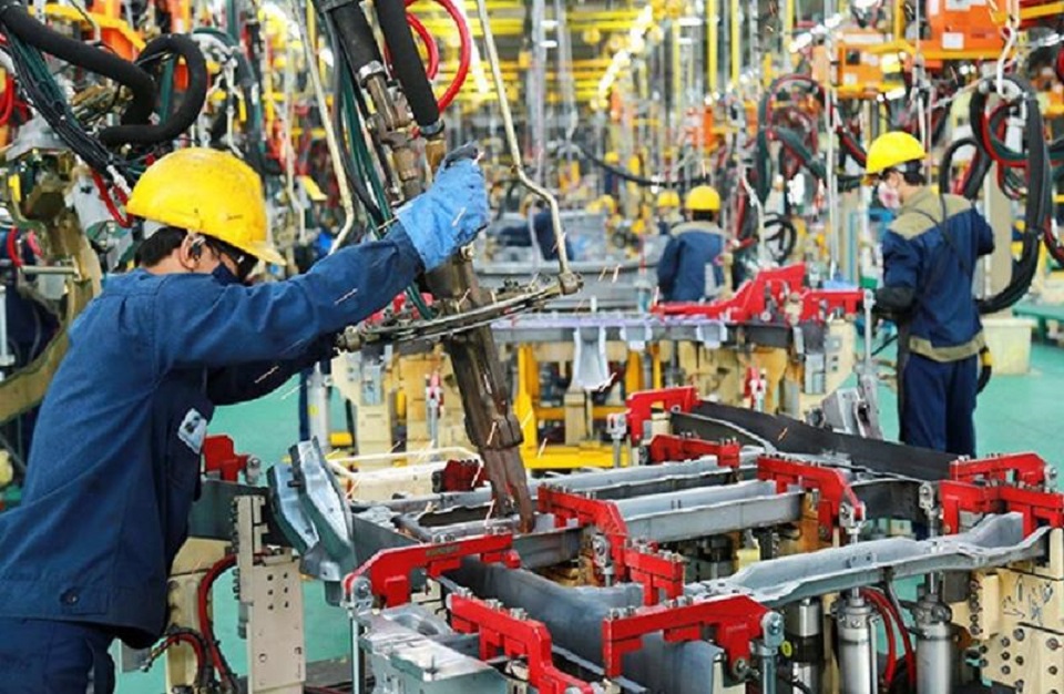 Sản xuất công nghiệp tiếp tục phục hồi tích cực.