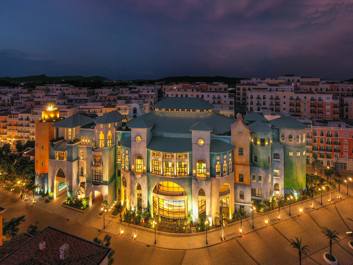Phong cách kiến trúc Địa Trung Hải thăng hoa trên biển trời Phú Quốc tại Sun Premier Village Primavera. Ảnh Sun Property.