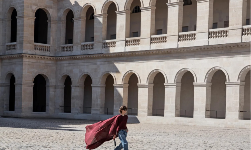 BST Thu – Đông 2022 của Celine: phong cách Paris không thể nhầm lẫn