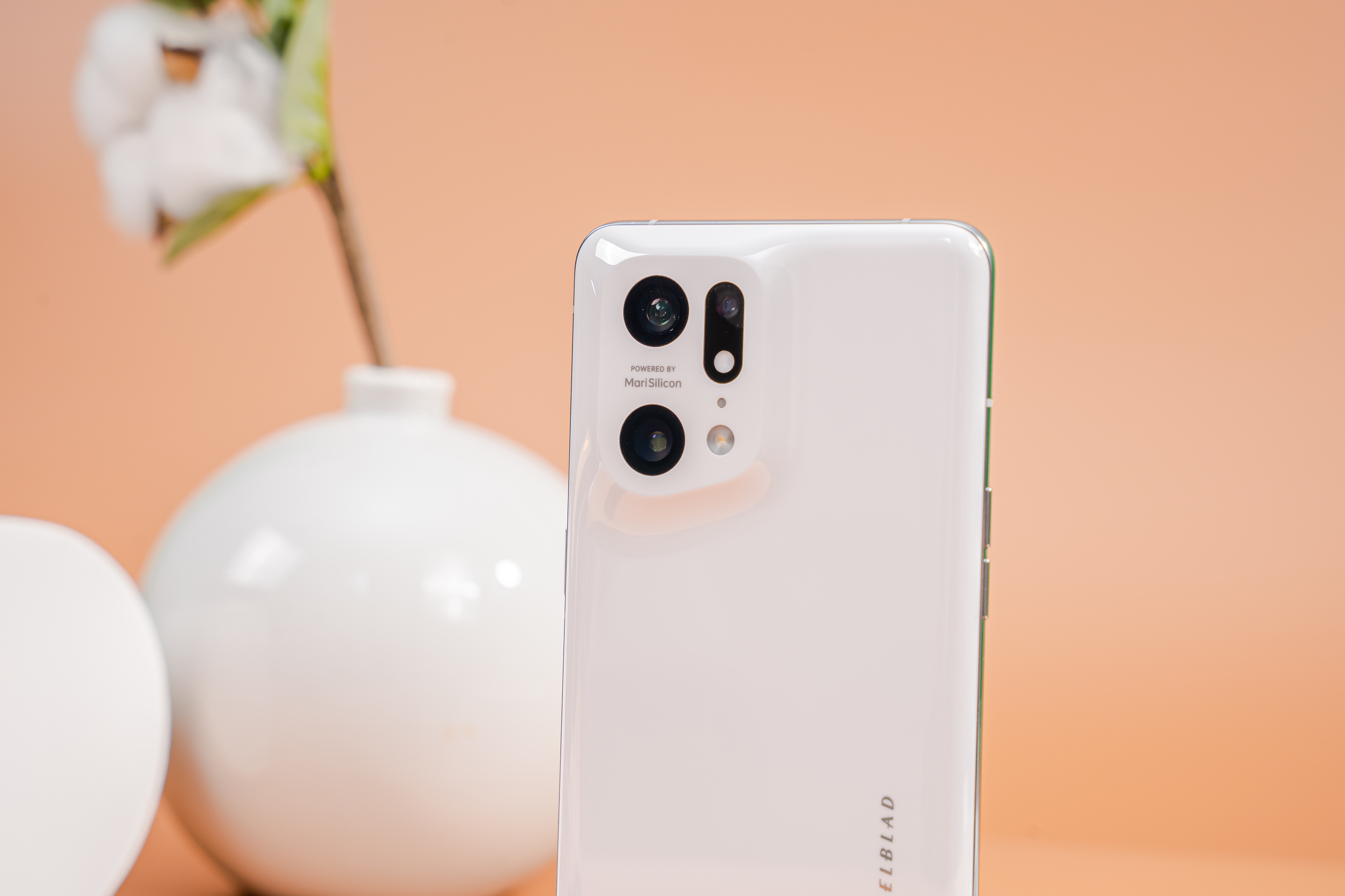 Find X5 Pro 5G là smartphone cao cấp nhất của OPPO từ trước đến nay với nhiều tính năng ưu việt.