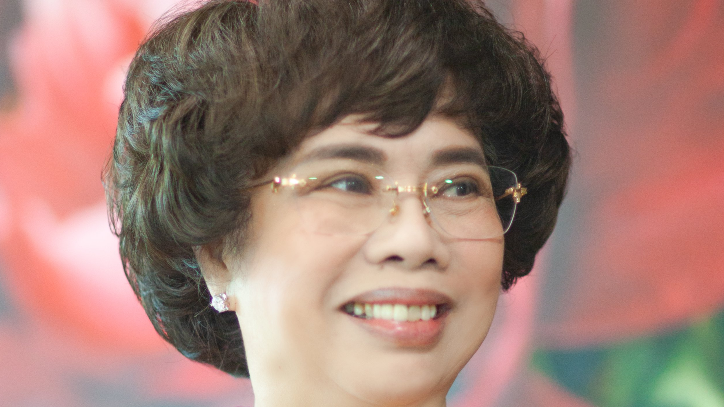 Doanh nhân Thái Hương được vinh danh Phụ nữ vì sự phát triển bền vững châu Á 2021.