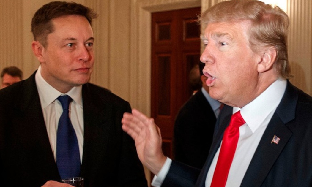Tỷ phú Elon Musk và ông Donald Trump tại một sự kiện vào năm 2018 - Ảnh: AP